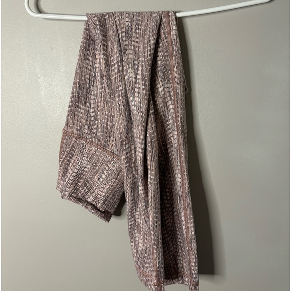 lululemon wunder under high rise 7/8 tight * full-on luon 25” - Picture 3 of 5